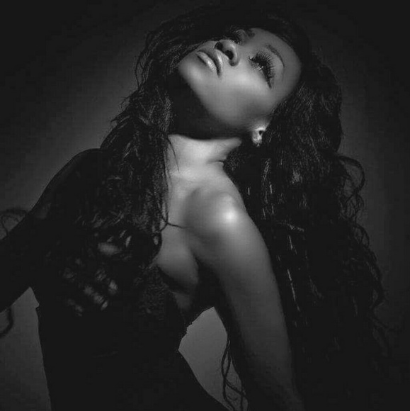 Meet your Posher, Dalphenia - Picture 3 of 11